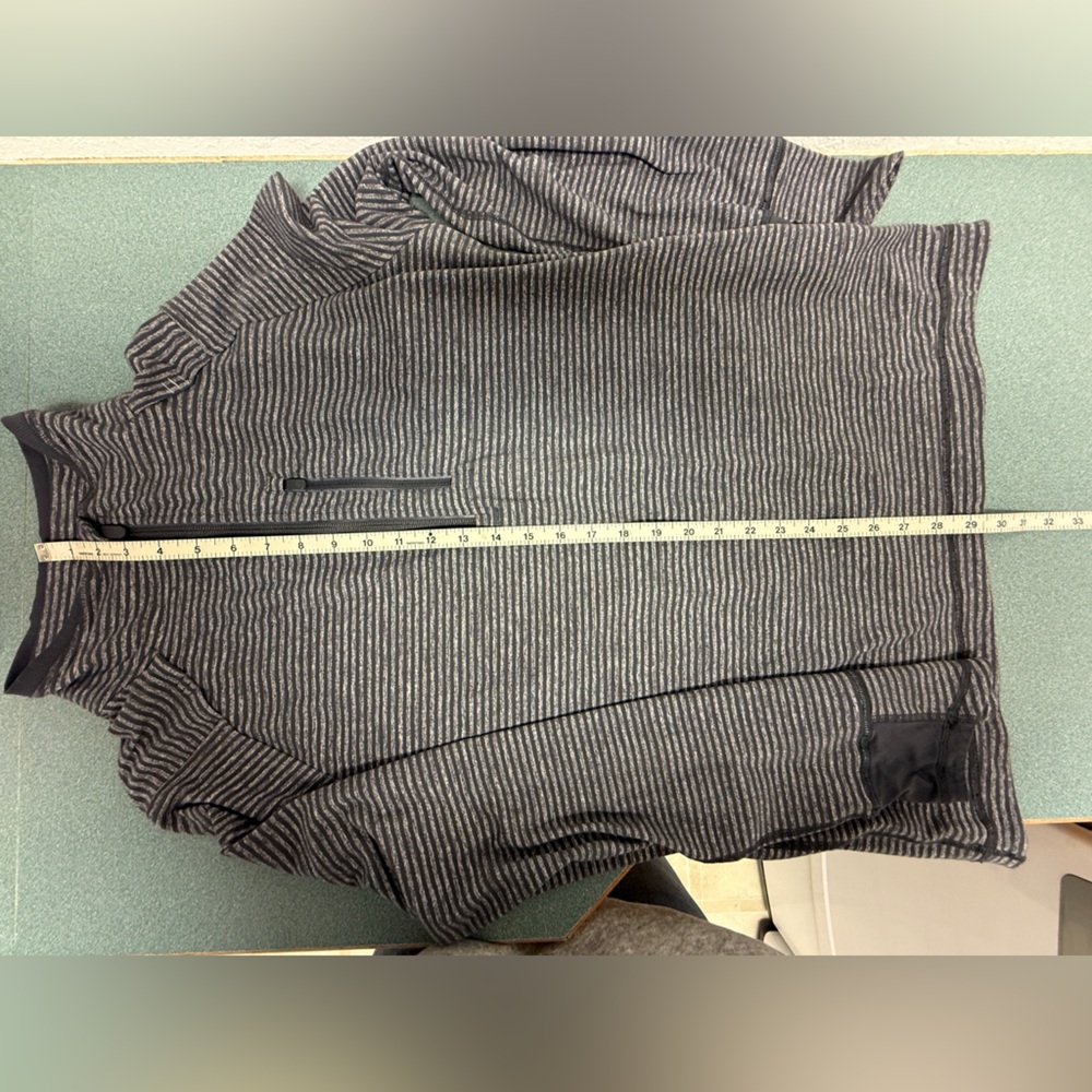 Lululemon Gray Striped 1/4 zip Pullover Men’s Large - Picture 7 of 8
